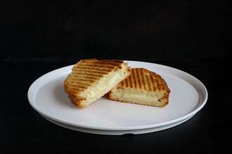 Ayvalık Ekmeği Kaşarlı Tost görseli