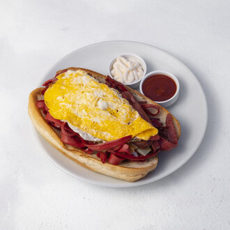 Yumurtalı Karışık Sandviç görseli