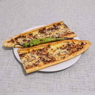 Kavurmalı Kaşarlı Pide görseli