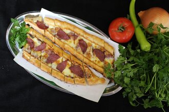 Sucuklu Kaşarlı Pide görseli