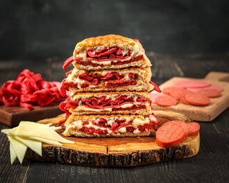 Gurme Sucuklu Yumurtalı Atom Tost görseli