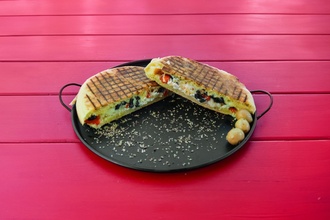 Peynirli Bazlama Tost görseli