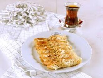 Peynirli Kol Böreği görseli