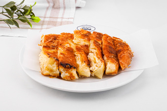 Peynirli Kol Böreği görseli