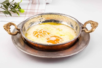 Sahanda Kaşarlı Yumurta görseli