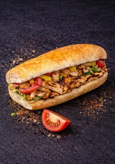Yarım Ekmek Arası Tavuk Döner görseli