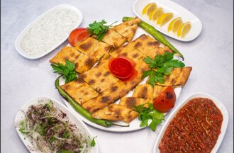 Kıymalı Kaşarlı Pide görseli