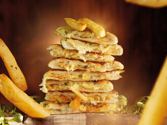 Patatesli Kaşarlı Tost görseli