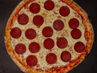 Pizza Pepperoni (Büyük) görseli