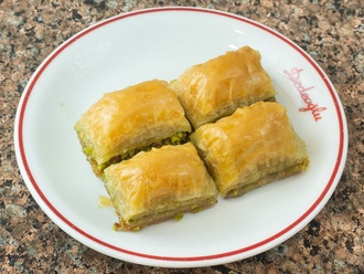 Fıstıklı Baklava (1.5 Kg) görseli
