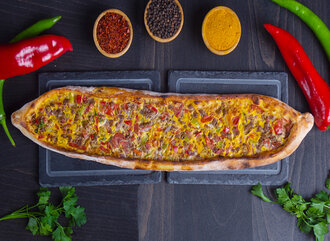 Kıymalı Yumurtalı Pide görseli
