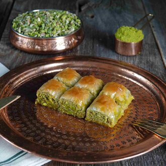 Tereyağlı Antep Fıstıklı Baklava (1 Kg.) görseli