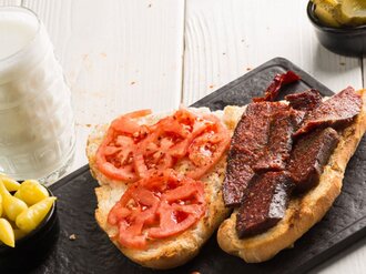 Ekmek Arası Sucuk görseli