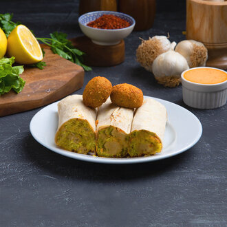 Humus Dolgulu Falafel Dürüm görseli