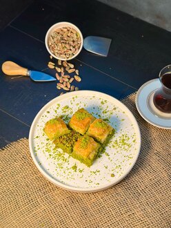 Antep Fıstıklı Kuru Baklava (1 Kg.) görseli