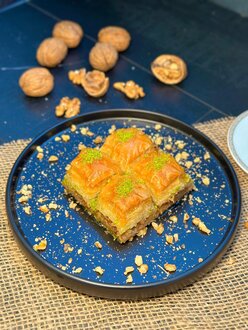 Kare Baklava (4 Adet ) görseli