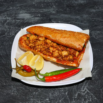 Somun Ekmek Arası Tavuk Tantuni görseli