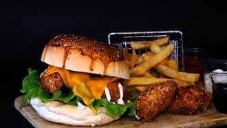 Cajun Stop Cheeseburger Menü görseli