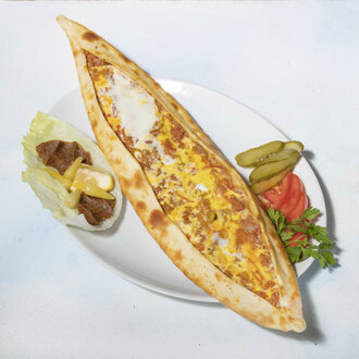 Kıymalı Yumurtalı Pide görseli