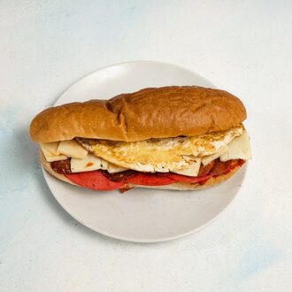 Yumurtalı Karışık Sandviç görseli