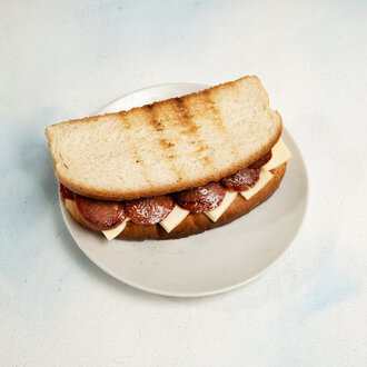 Sucuklu Kaşarlı Tost görseli