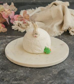 Tavşan Figürlü Pasta görseli