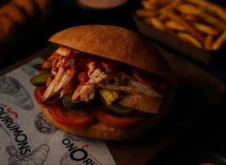 Tombik Ekmek Arası Tavuk Döner görseli