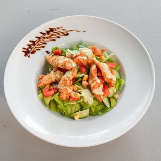 Tavuklu Akdeniz Salata görseli