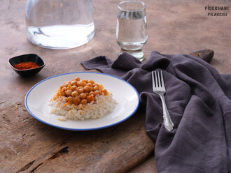 Arabacı Usulü Pilav Üstü Nohut görseli