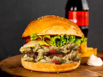 Köz Patlıcanlı Burger görseli