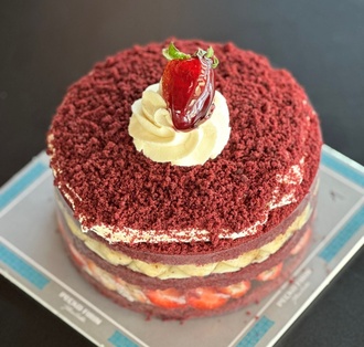 Kırmızı Pasta (4 Kişilik) görseli