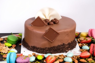 Çikolatalı Fıstıklı Pasta (4 Kişilik) görseli