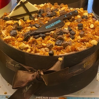 Çikolatalı Krokanlı Pasta (4 Kişilik) görseli