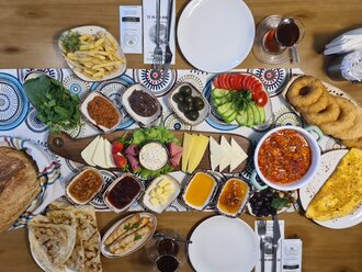 Serpme Kahvaltı (2 Kişilik) görseli