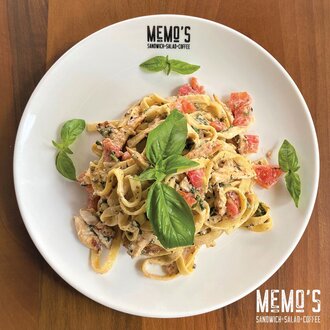 Tavuklu Fettuccine Alfredo görseli