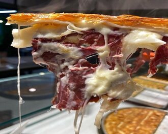 Pastırmalı Kaşarlı Börek (200 Gr.) görseli