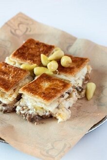 Kavurmalı Börek (250 Gr.) görseli