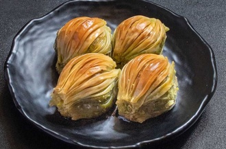 Fıstıklı Midye Baklava (500 Gr.) görseli