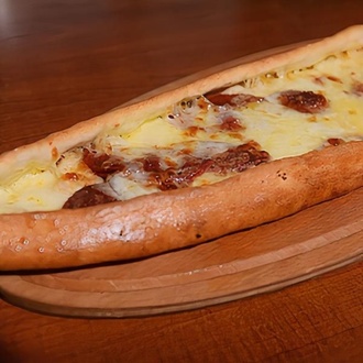 Sucuklu Kaşarlı Pide görseli