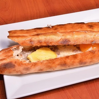 Kıymalı Kaşarlı Pide görseli