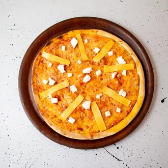 4 Peynirli Pizza (Orta Boy) görseli