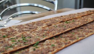 Konya Etli Pide görseli