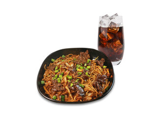 Dana Etli Noodle Menü. görseli