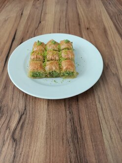 Fıstıklı Özel Baklava (500 Gr.) görseli