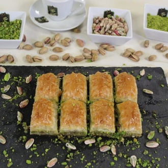 Fıstıklı Baklava (1 Kg) görseli