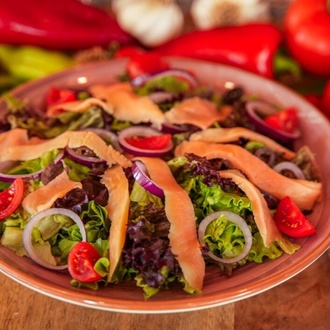 Somonlu Salata görseli