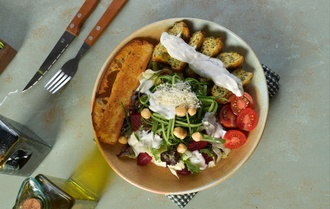 Sakarca Mücverli Salata görseli