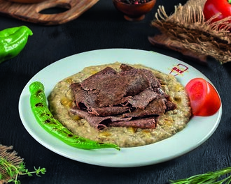 Beğendi Yatağında Et Döner görseli