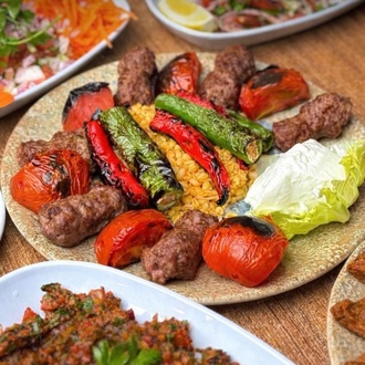 Domatesli Kebap görseli