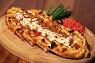 Kuşbaşılı Kaşarlı Pide görseli